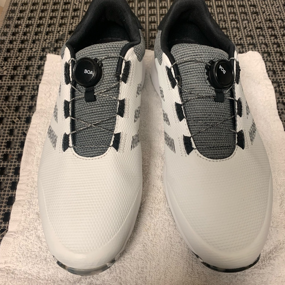 Adidas S2G BOA Spikeless Mens golf shoe